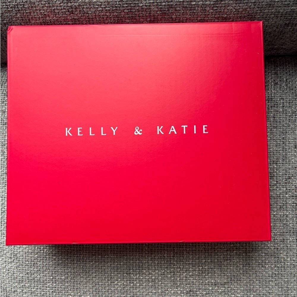 Brand New Kelly & Katie Sparkle Booties - Size 8.5, Original Box - Picture 13 of 13